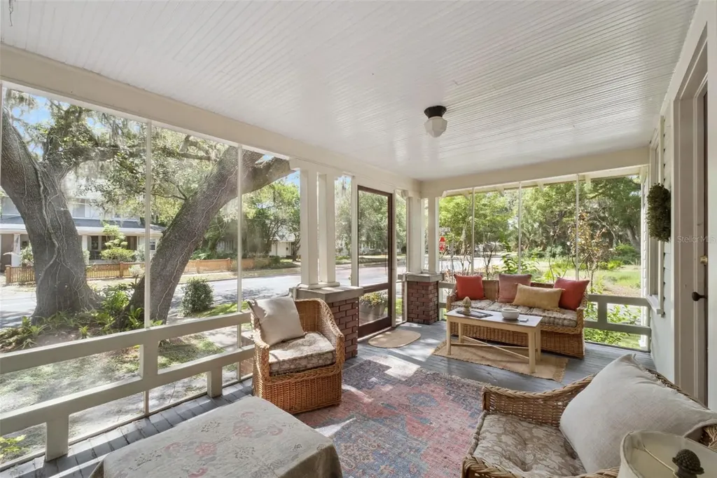 2120 Sanford Avenue Sanford FL 32771