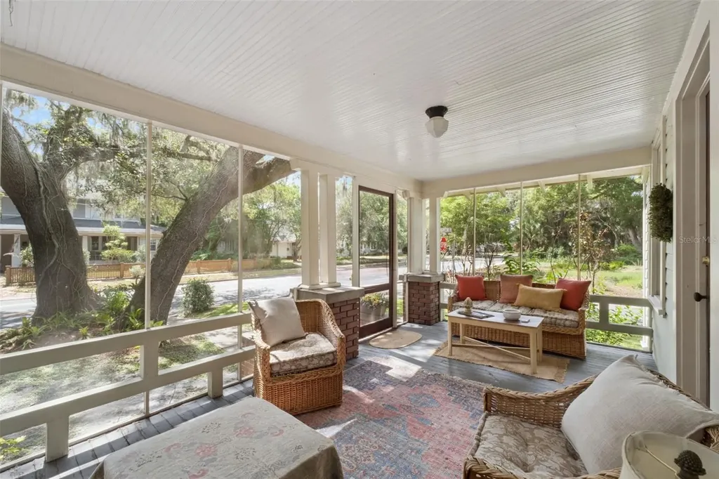 2120 Sanford Avenue Sanford FL 32771