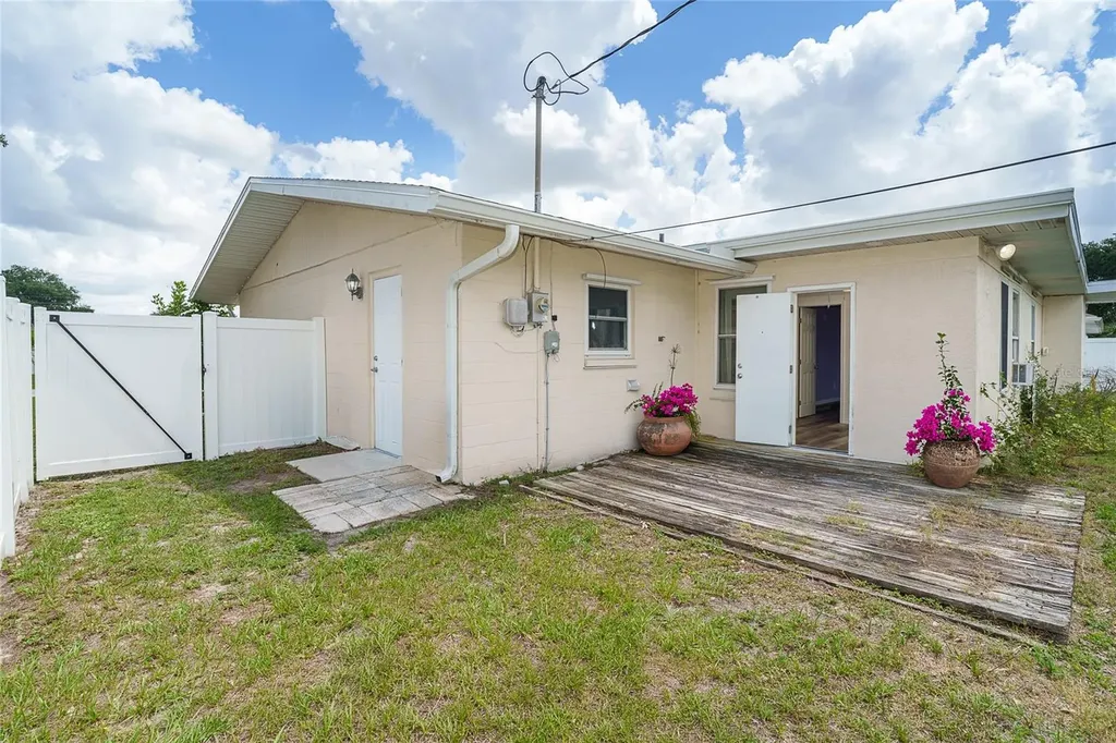 22129 Rochester Avenue Port Charlotte FL 33952