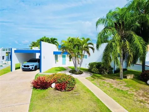 . Villas De Bahia Lajas PR 00667