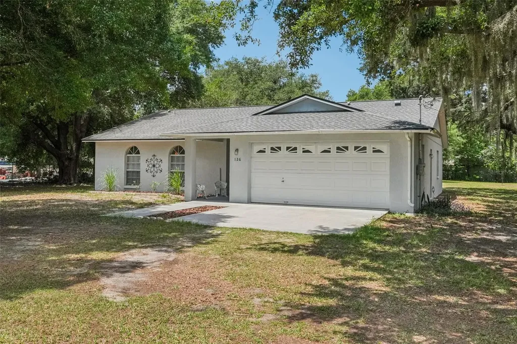 126 S Saint Cloud Avenue Valrico FL 33594