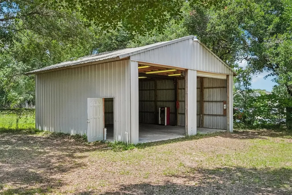 126 S Saint Cloud Avenue Valrico FL 33594