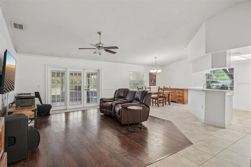 126 S Saint Cloud Avenue Valrico FL 33594