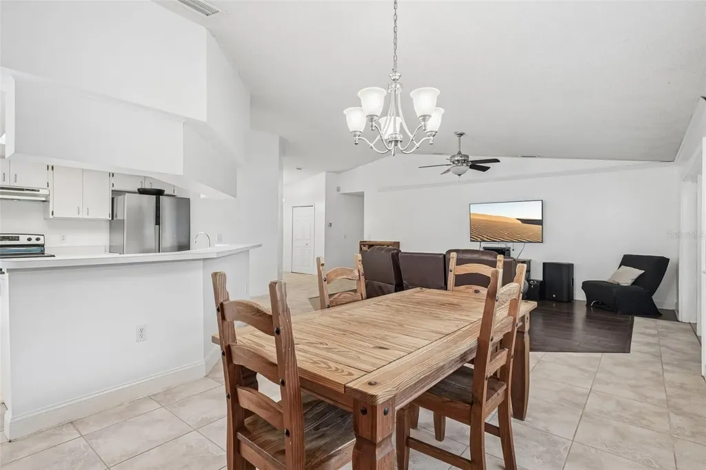 126 S Saint Cloud Avenue Valrico FL 33594