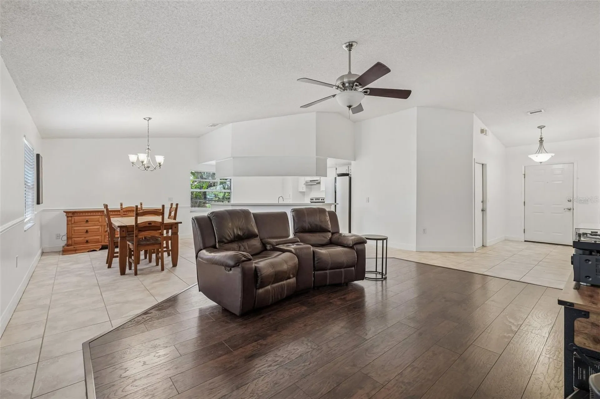 126 S Saint Cloud Avenue Valrico FL 33594