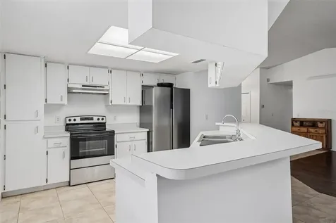 126 S Saint Cloud Avenue Valrico FL 33594