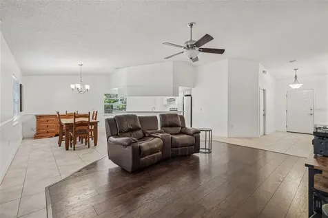 126 S Saint Cloud Avenue Valrico FL 33594