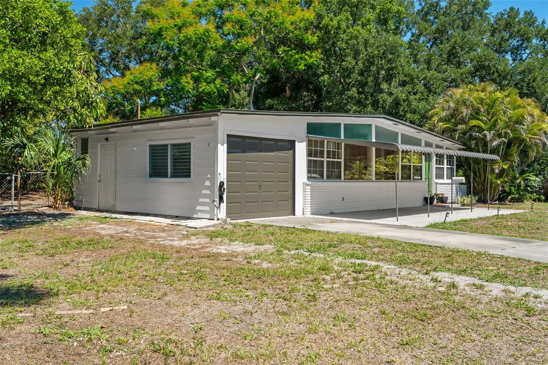 6800 Onyx Drive N St Petersburg FL 33702