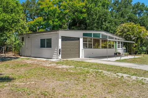6800 Onyx Drive N St Petersburg FL 33702