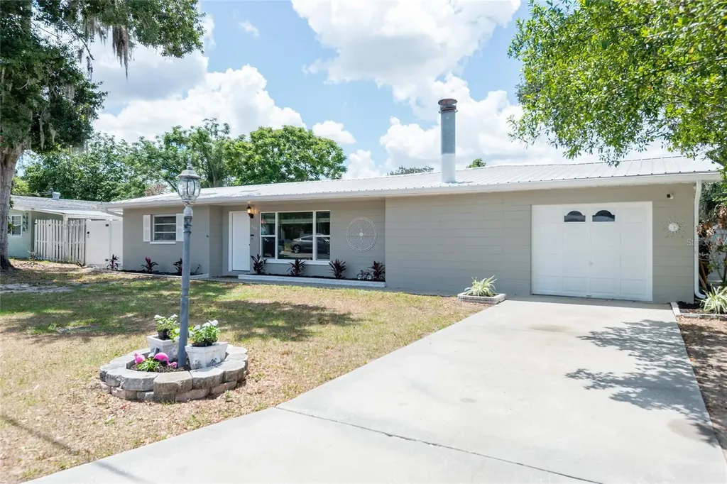 503 Hedge Row Road Brandon FL 33510