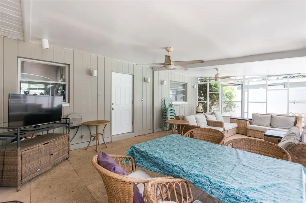 503 Hedge Row Road Brandon FL 33510