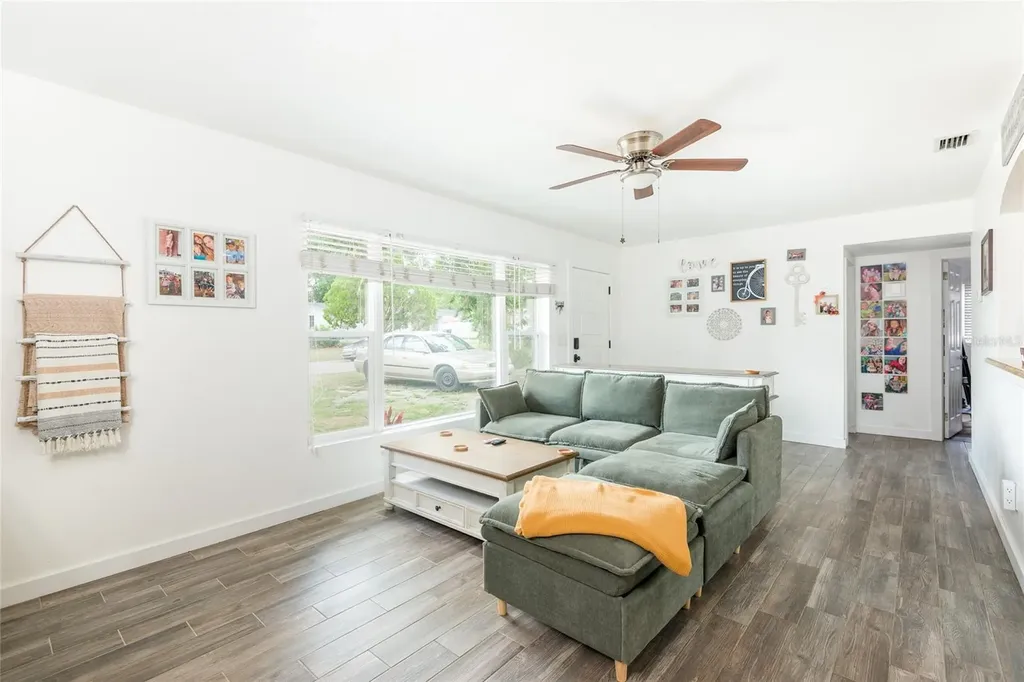 503 Hedge Row Road Brandon FL 33510