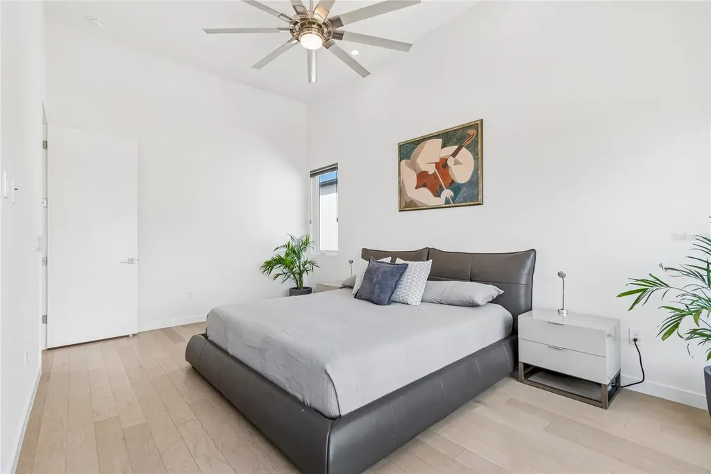 1314 1/2 W. Lemon Street Tampa FL 33606