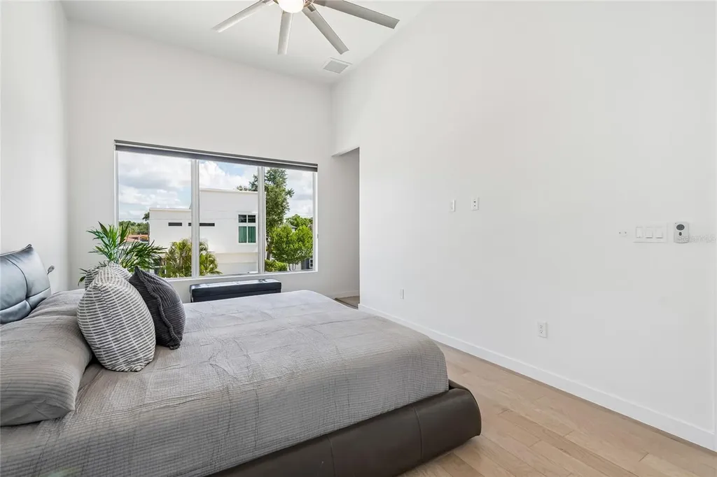 1314 1/2 W. Lemon Street Tampa FL 33606
