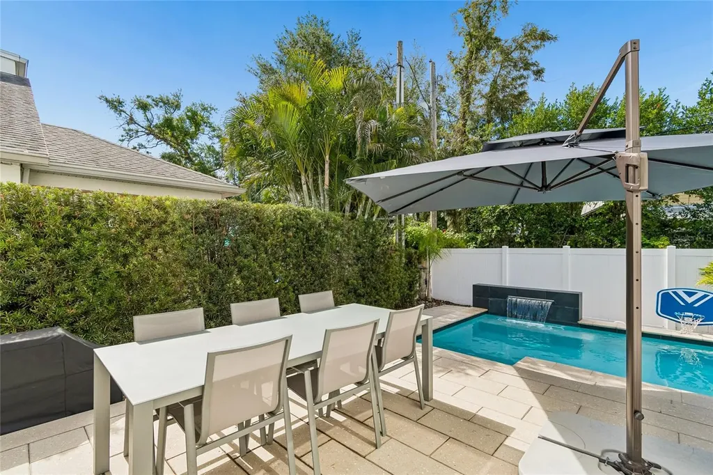 1314 1/2 W. Lemon Street Tampa FL 33606