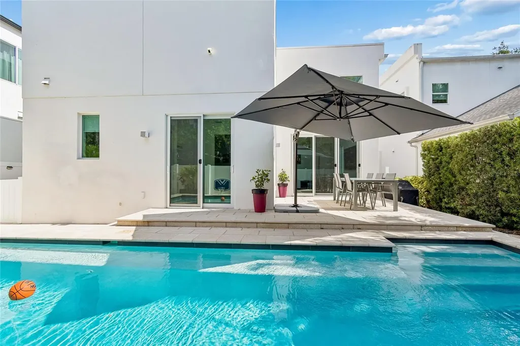 1314 1/2 W. Lemon Street Tampa FL 33606