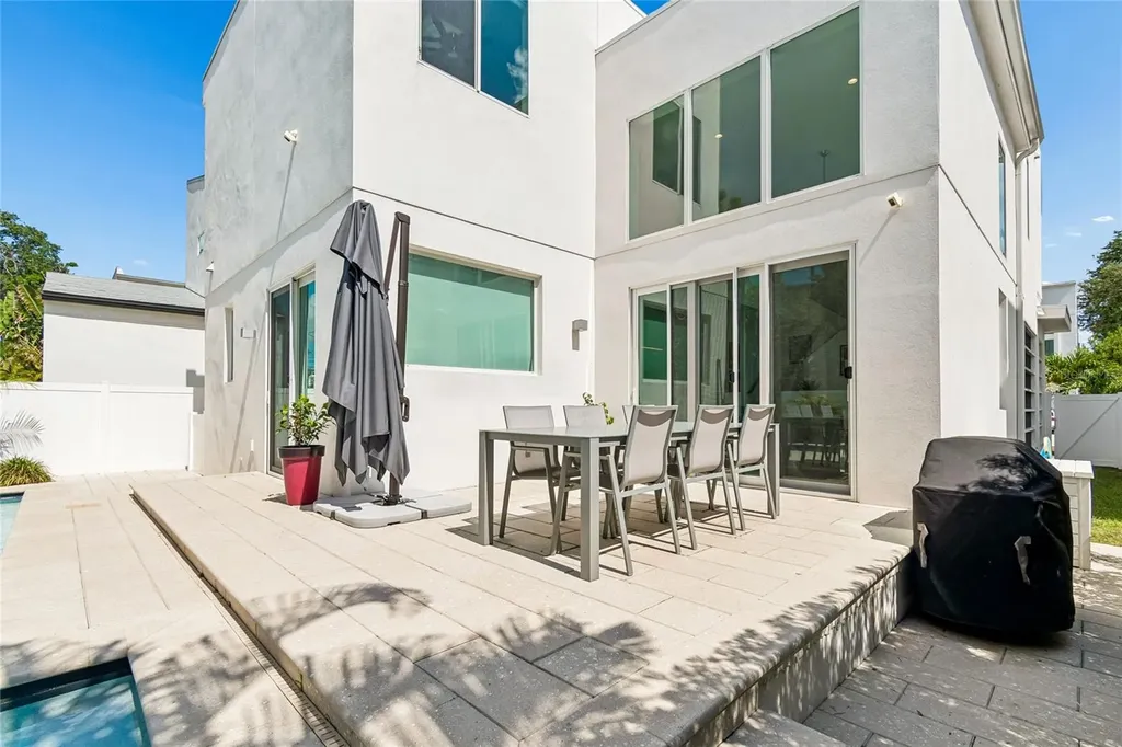 1314 1/2 W. Lemon Street Tampa FL 33606