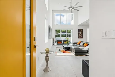1314 1/2 W. Lemon Street Tampa FL 33606