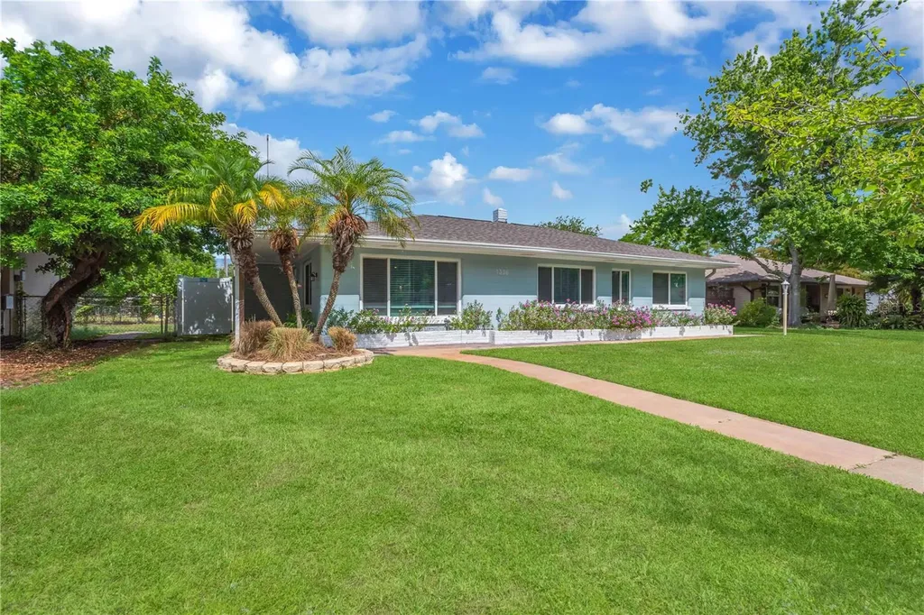 1306 30th Street W Bradenton FL 34205
