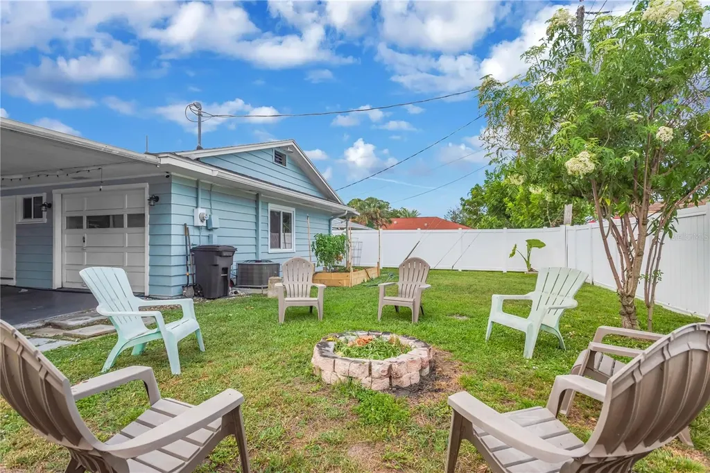 1306 30th Street W Bradenton FL 34205