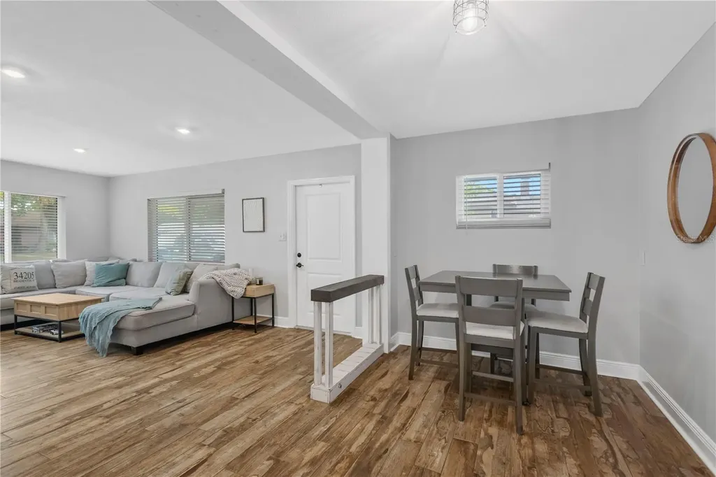 1306 30th Street W Bradenton FL 34205