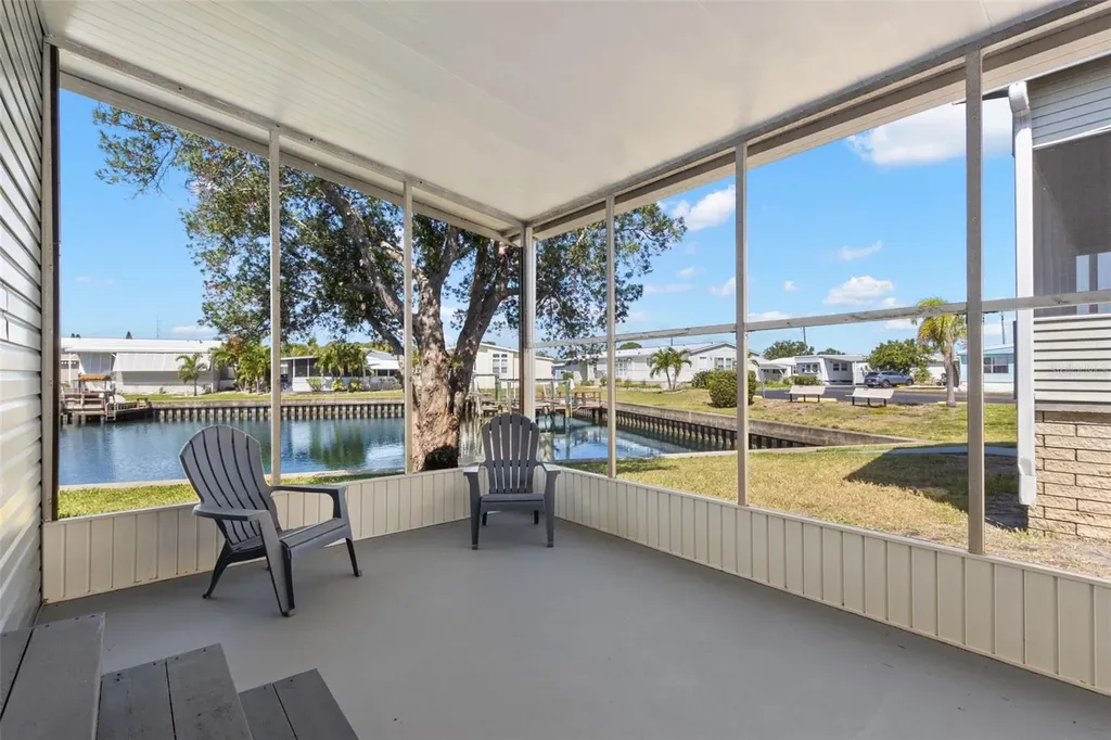 6852 Mount Quincy Drive NE St Petersburg FL 33702