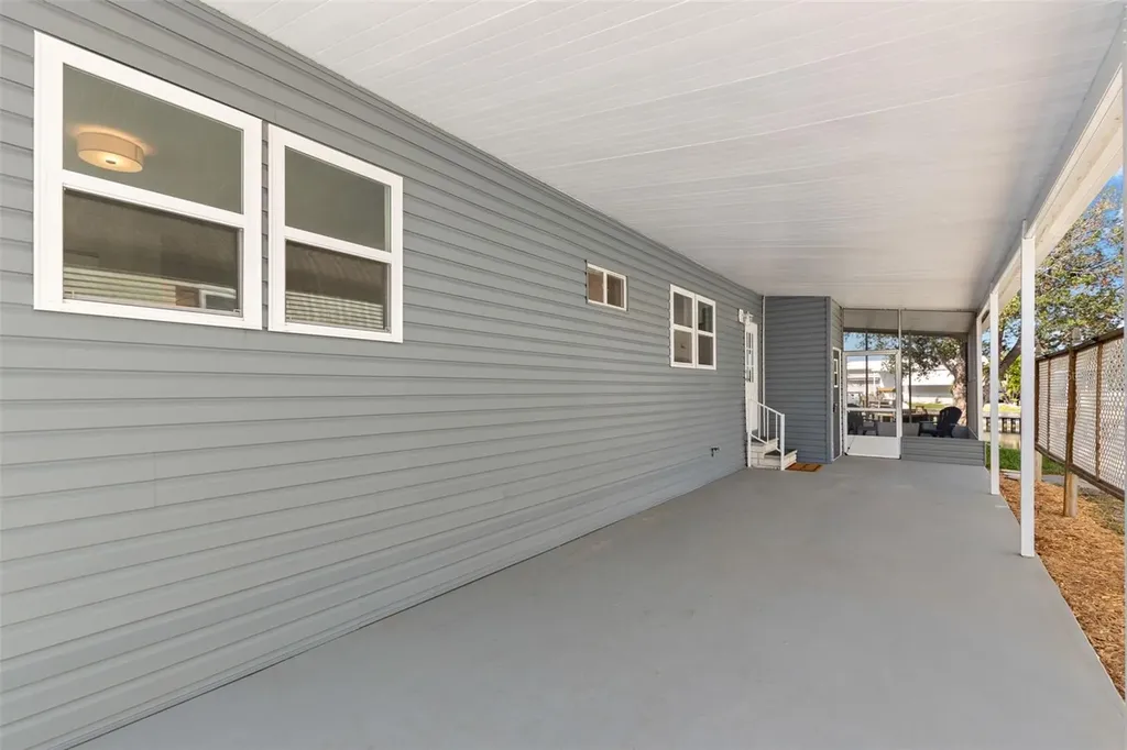 6852 Mount Quincy Drive NE St Petersburg FL 33702
