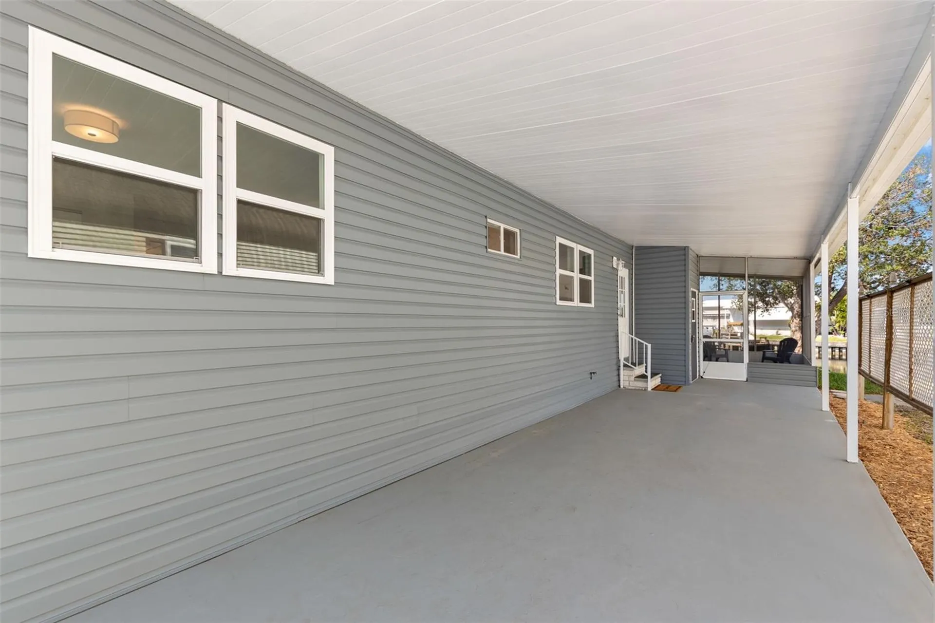 6852 Mount Quincy Drive NE St Petersburg FL 33702