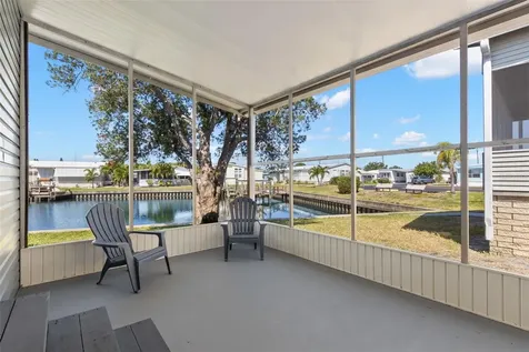 6852 Mount Quincy Drive NE St Petersburg FL 33702