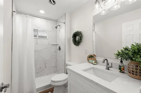 6852 Mount Quincy Drive NE St Petersburg FL 33702