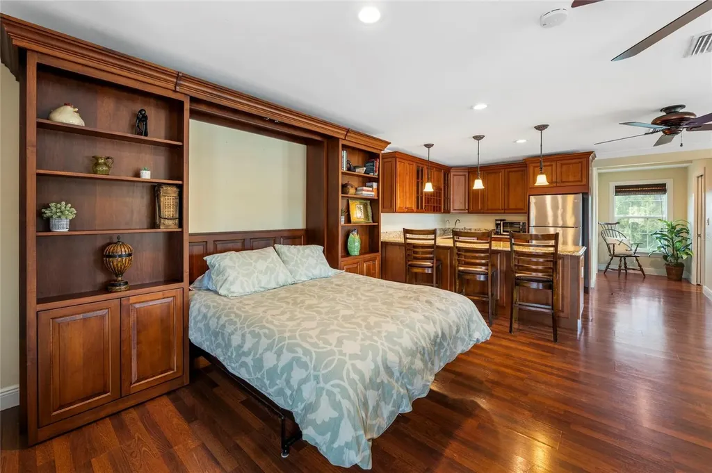6139 Hollywood Boulevard Sarasota FL 34231