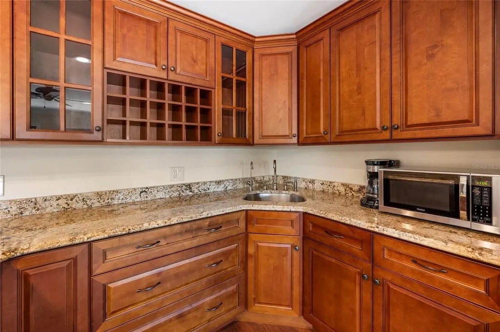 6139 Hollywood Boulevard Sarasota FL 34231