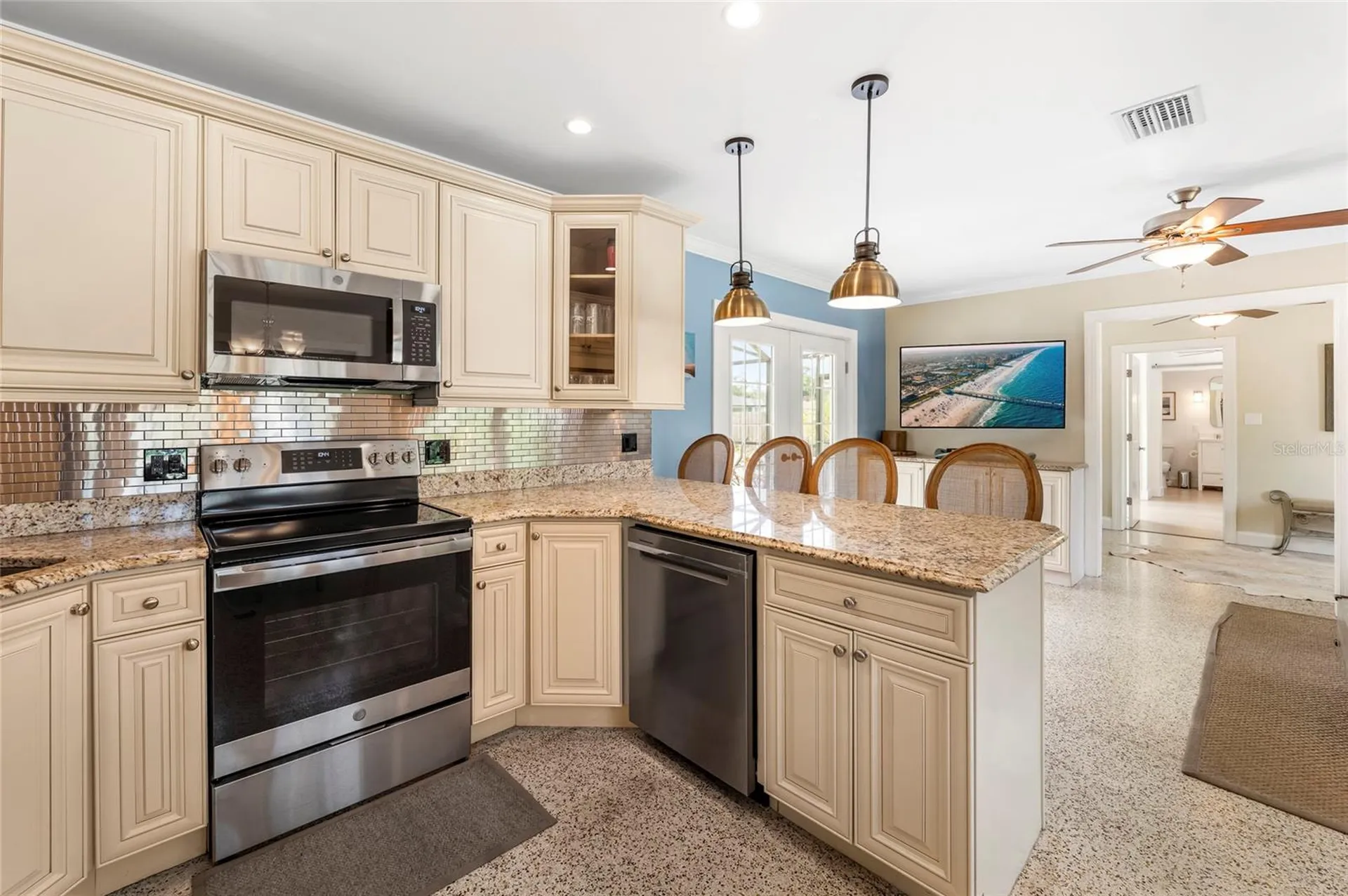 6139 Hollywood Boulevard Sarasota FL 34231