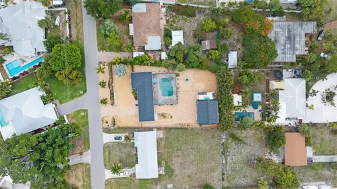 6139 Hollywood Boulevard Sarasota FL 34231