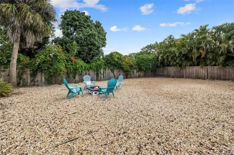6139 Hollywood Boulevard Sarasota FL 34231