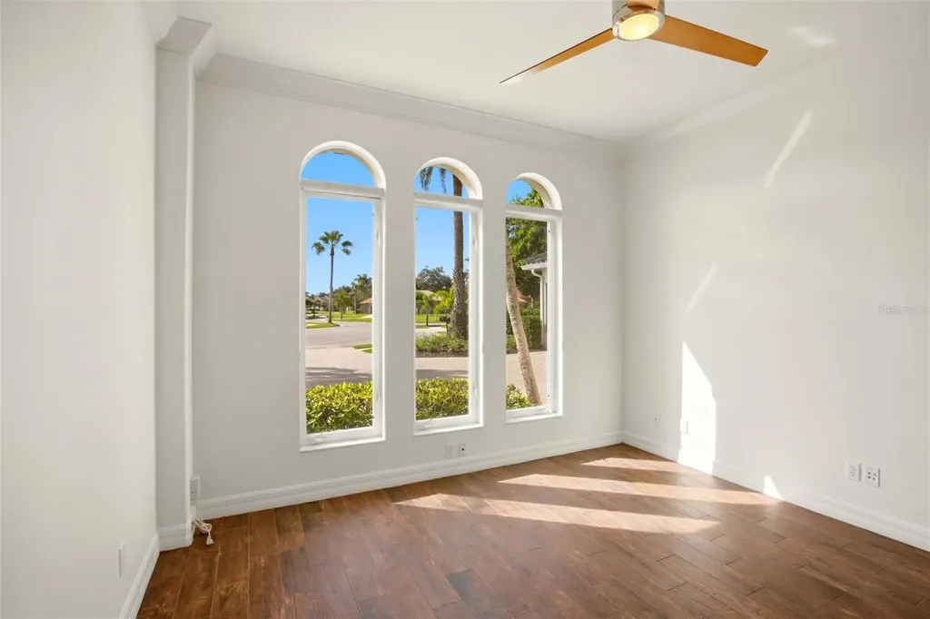 8417 Lone Eagle Way Sarasota FL 34241