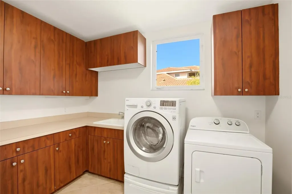 8417 Lone Eagle Way Sarasota FL 34241