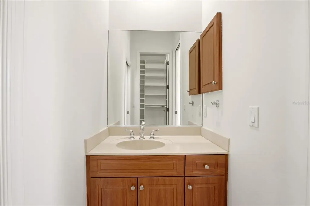 8417 Lone Eagle Way Sarasota FL 34241