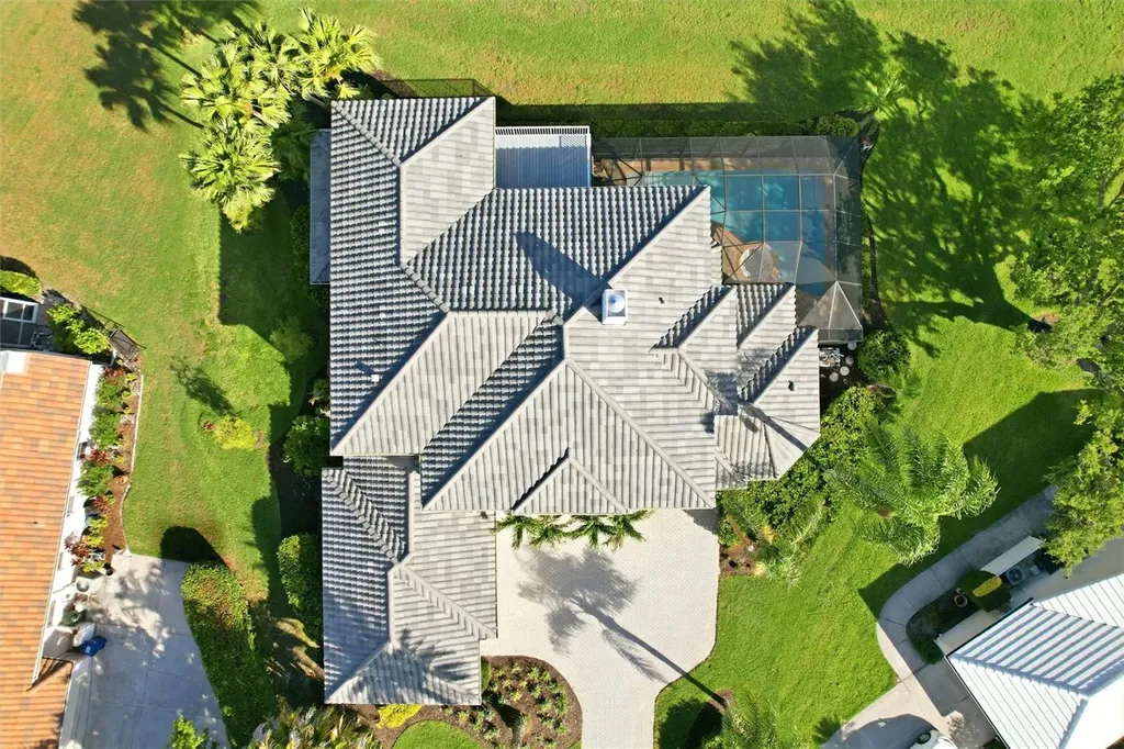 8417 Lone Eagle Way Sarasota FL 34241