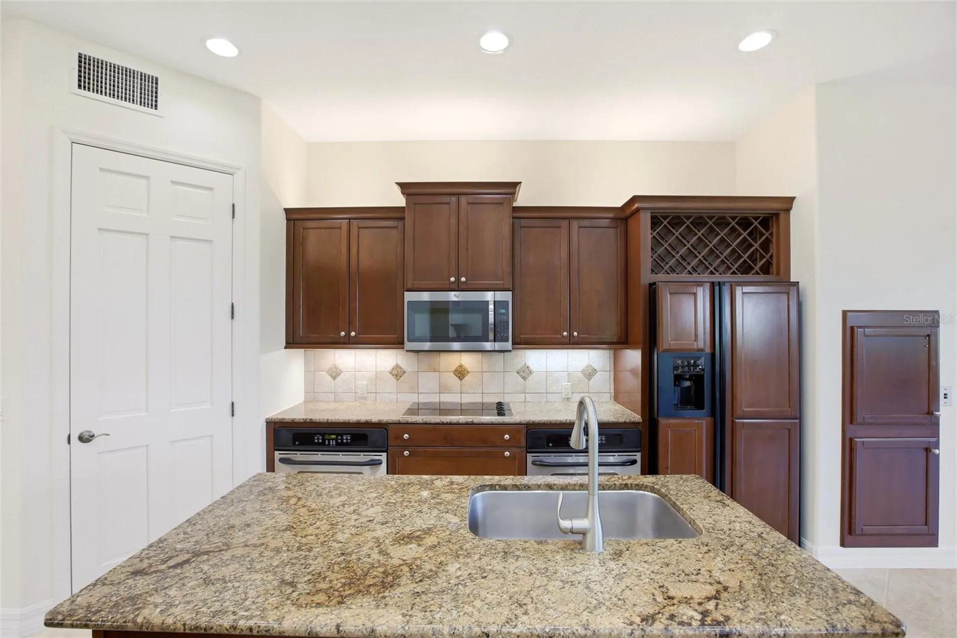 8417 Lone Eagle Way Sarasota FL 34241