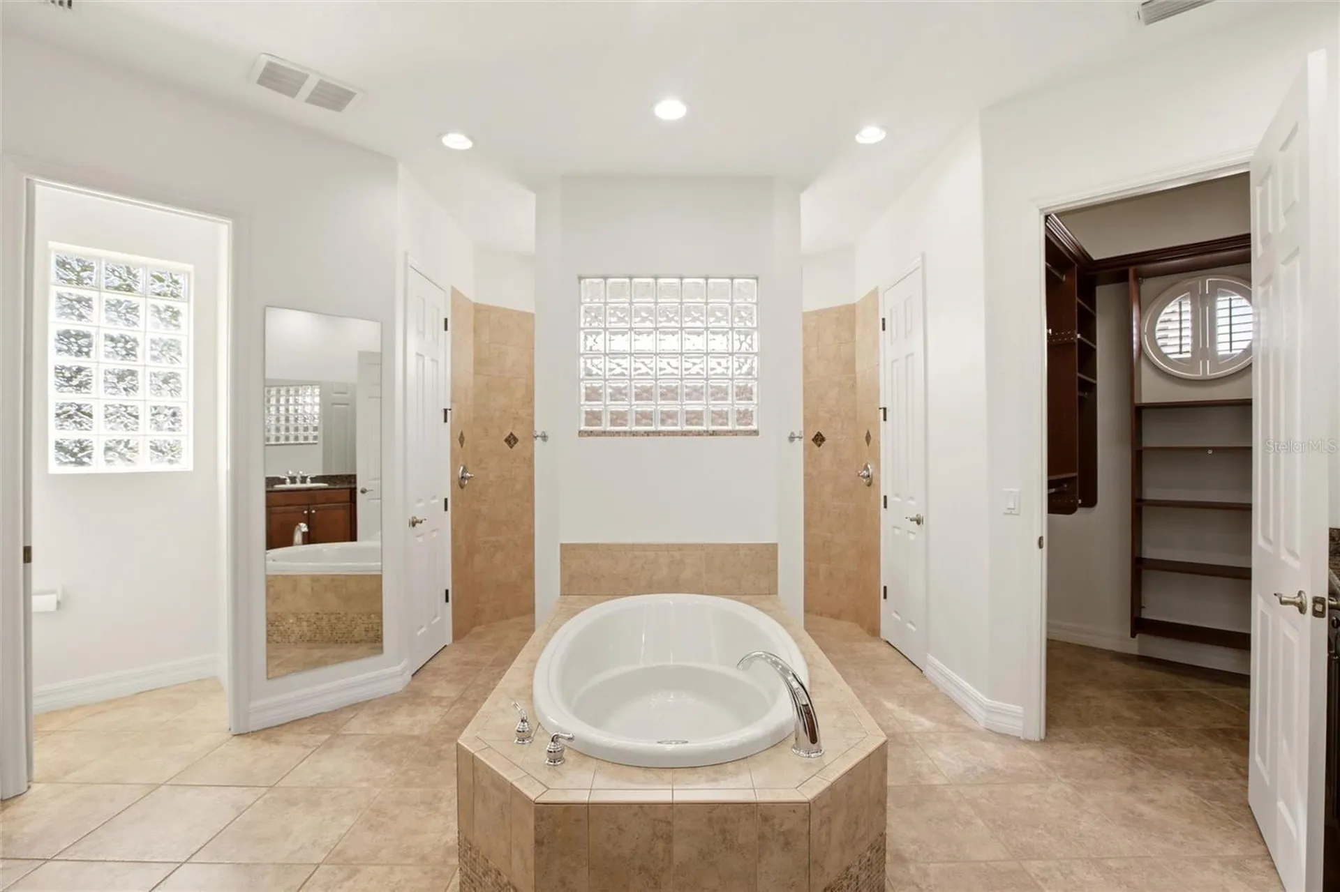8417 Lone Eagle Way Sarasota FL 34241