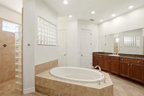 8417 Lone Eagle Way Sarasota FL 34241