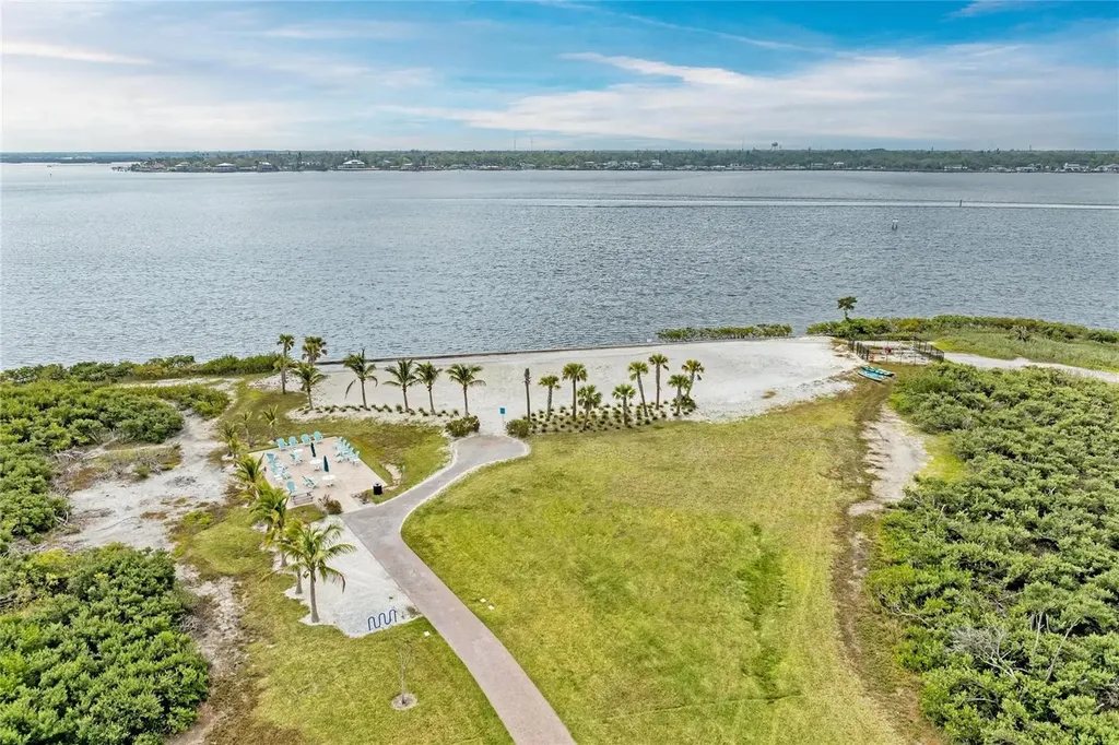 1814 5th St E Palmetto FL 34221