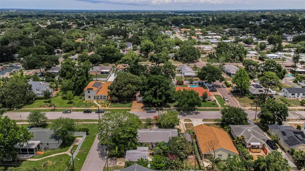 4994 17th Avenue N St Petersburg FL 33710