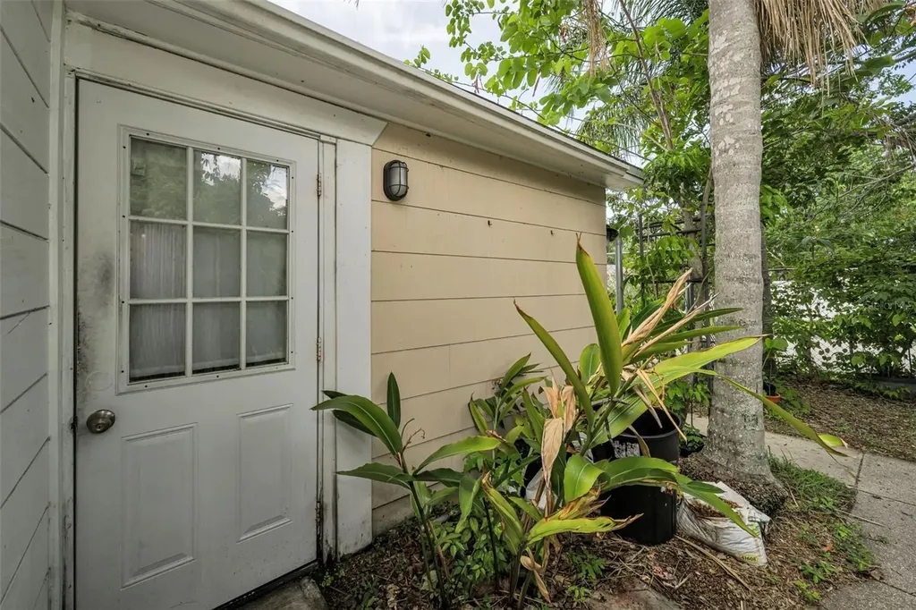 4994 17th Avenue N St Petersburg FL 33710