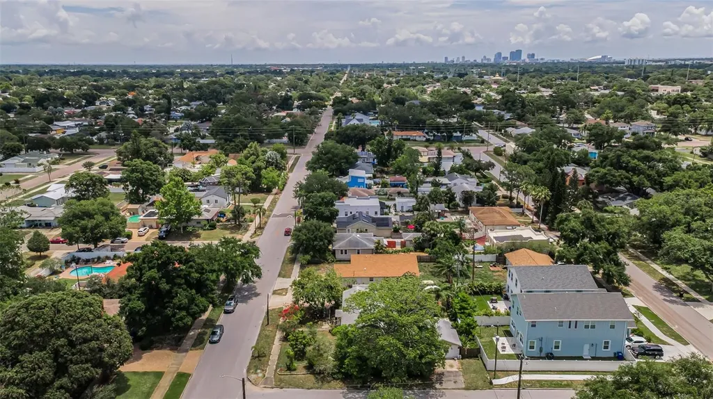 4994 17th Avenue N St Petersburg FL 33710
