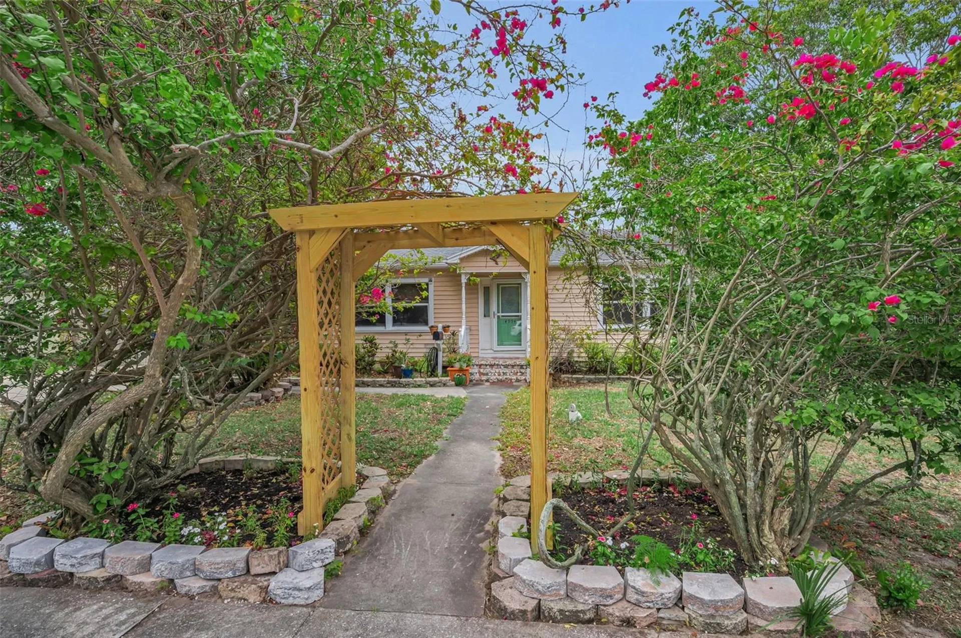 4994 17th Avenue N St Petersburg FL 33710