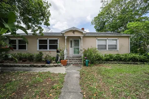 4994 17TH Avenue N St Petersburg FL 33710