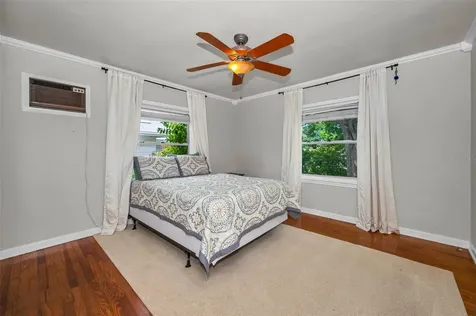4994 17th Avenue N St Petersburg FL 33710