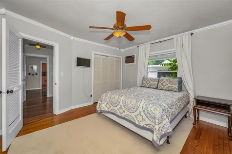 4994 17th Avenue N St Petersburg FL 33710
